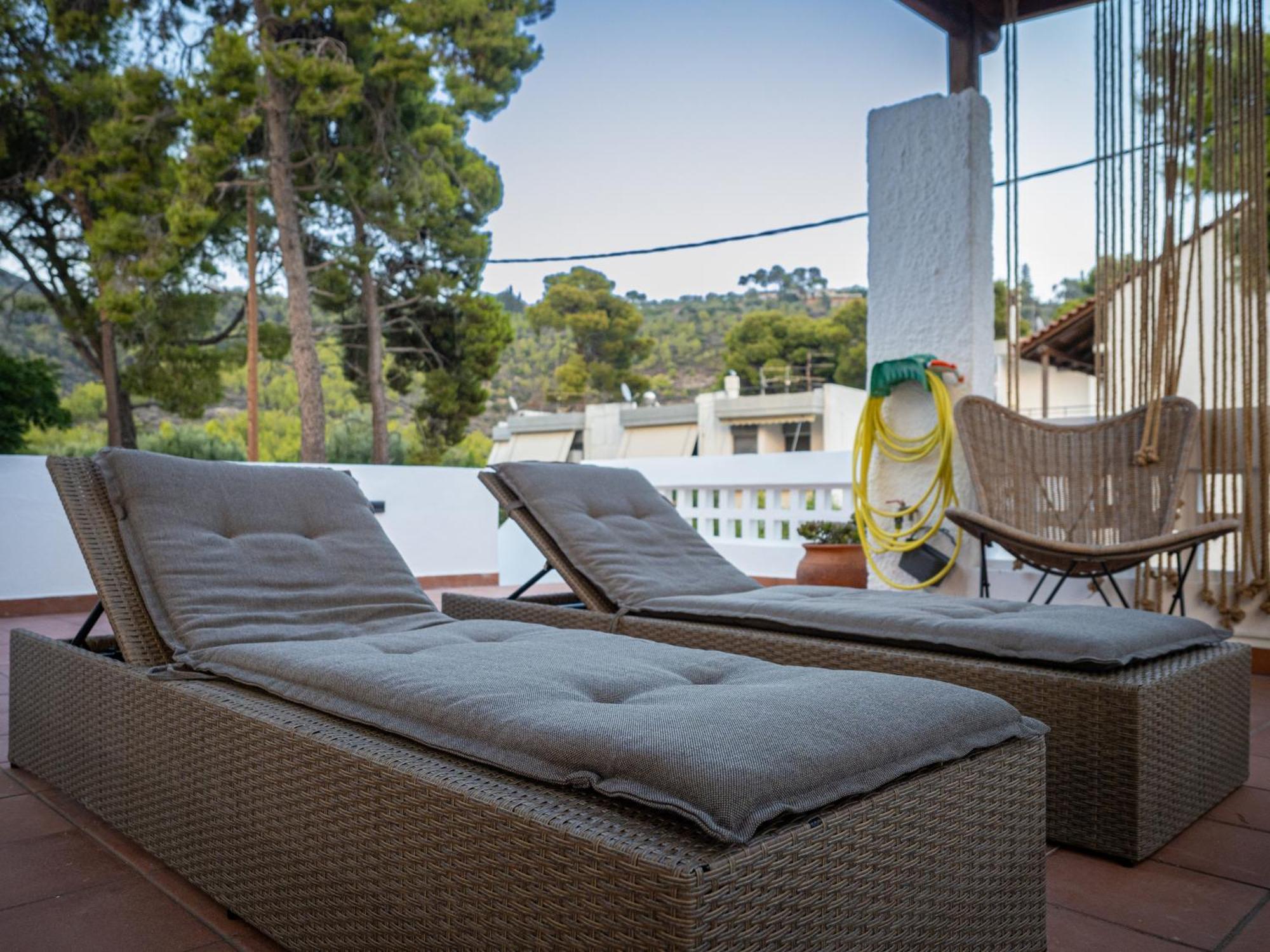 Seaview Apartment - Poros Relaxing Beachfront Flat Poros Town Екстериор снимка