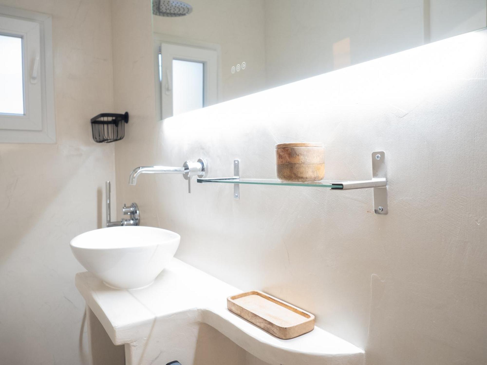 Seaview Apartment - Poros Relaxing Beachfront Flat Poros Town Екстериор снимка