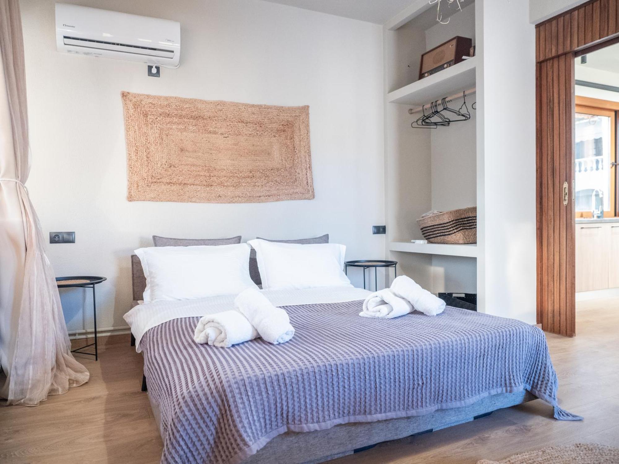 Seaview Apartment - Poros Relaxing Beachfront Flat Poros Town Екстериор снимка